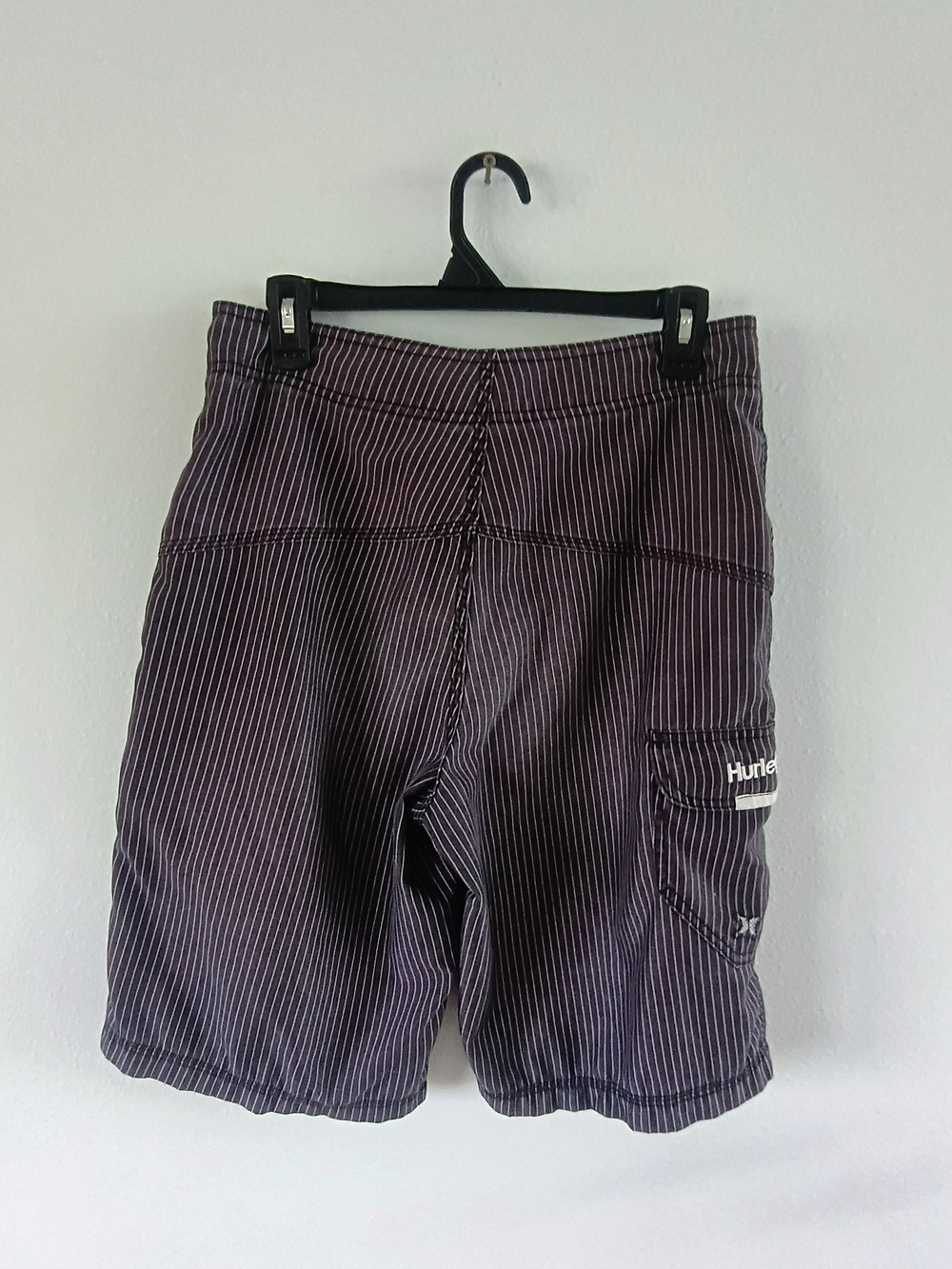 Hurley Black Burgundy Striped Board Shorts Surf Swim Trunks Mens 31 - Picture 5 of 8